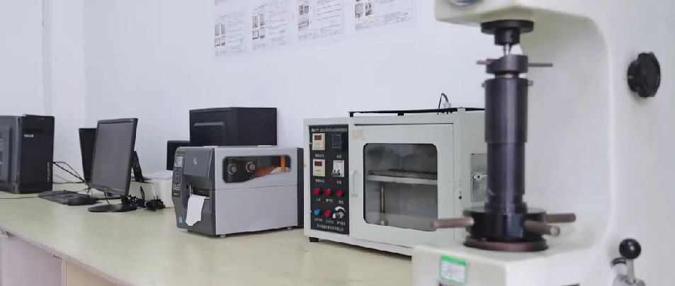 Yeni Bir Yolculuk için Yenileme, Gelecek için Kalite — BEWELL'in Kapsamlı Yükseltmesi Fabrika, Yetenek ve Teknolojideki Üçlü Yenilik Yoluyla Çocukların Seyahat Güvenliğini Koruyor